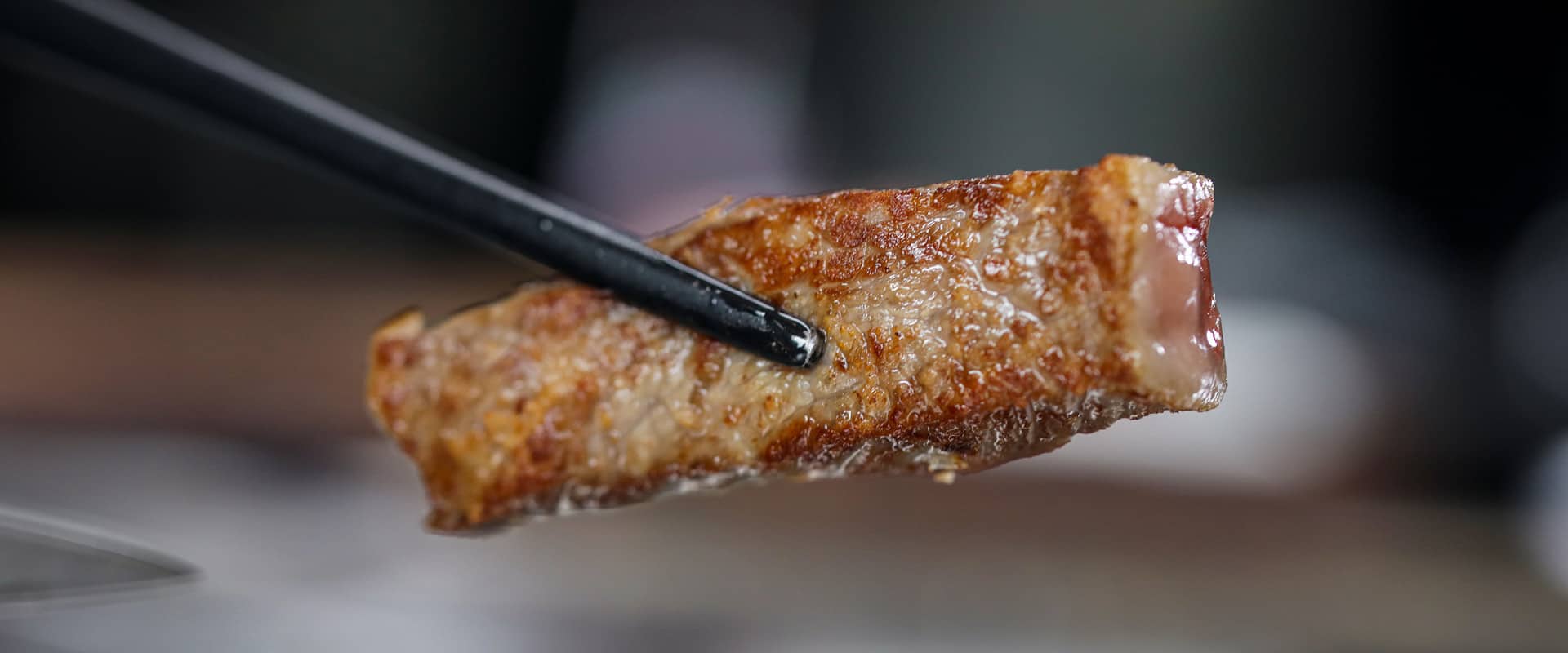 Von Yakiniku bis Sukiyaki: Die japanische Kunst der Rindfleischzubereitung
